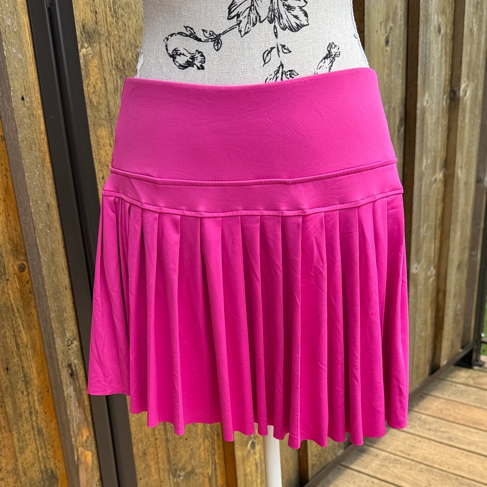 Kyodan Fuchsia Pleated Mini Skirt